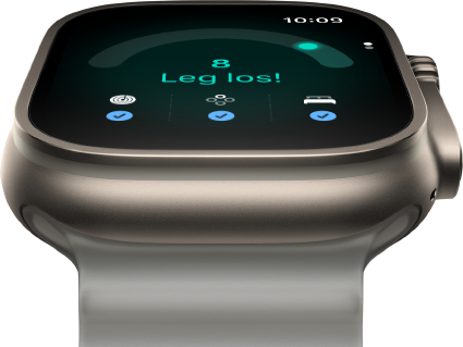 Apple Watch Ultra 4, Titangehäuse, Farbe Natur, Tagesformwert 8, rechte Seitenansicht, Digital Crown, erhöhte Seitentaste, Ocean Armband, Farbe Halbtransparentes Grau